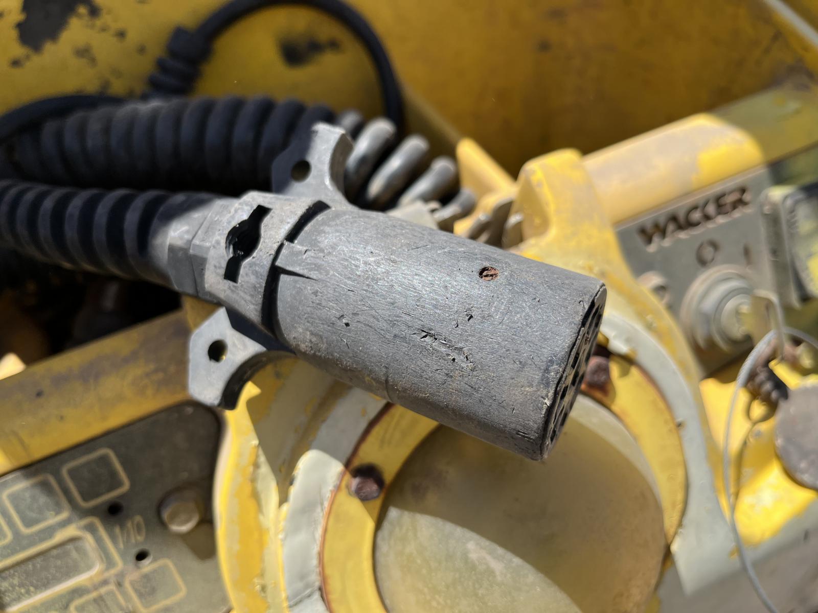 ./imagenes/INVOICE/2019/18110/WACKER RT820 (12).JPG